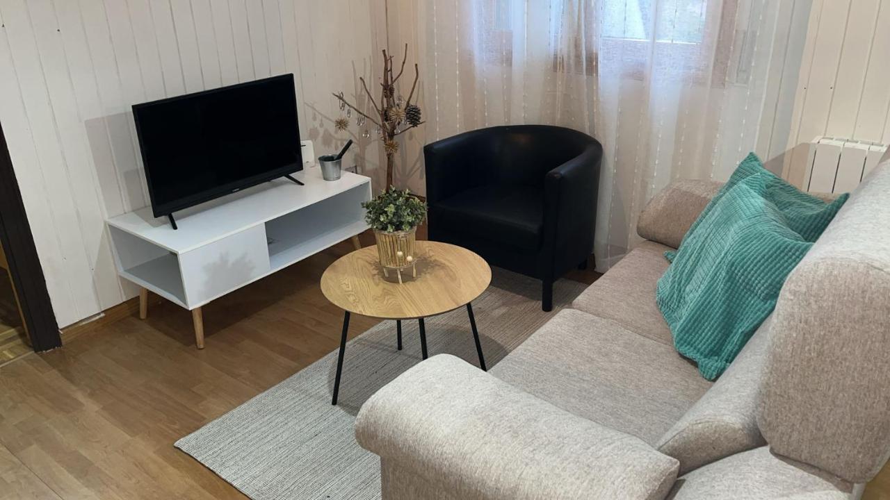 Apartamento Selva Blanca Villanúa Esterno foto